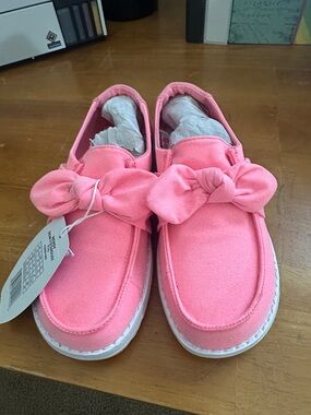Hey Dude Kids Bow Slip-On Shoes in Pink